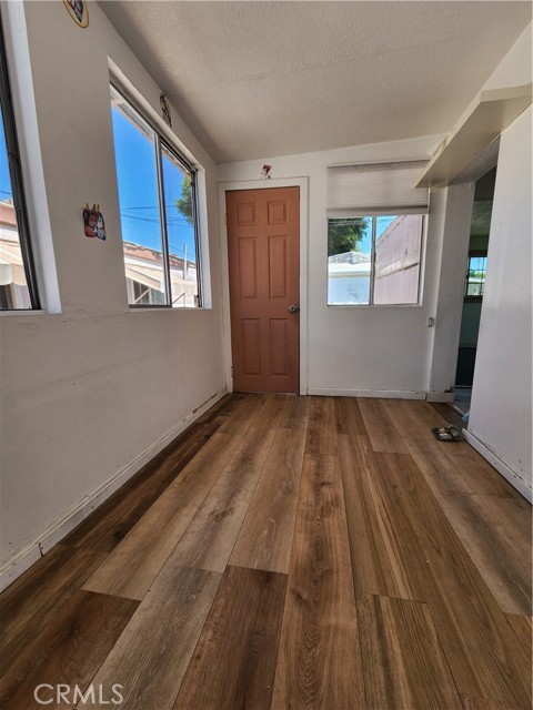 Detail Gallery Image 6 of 9 For 2767 W. 1st Street #35,  Santa Ana,  CA 92703 - 2 Beds | 1 Baths