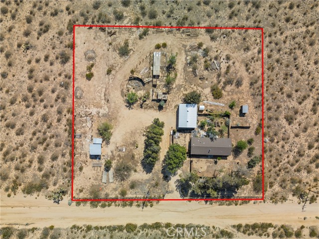 16818 Koch Street, Mojave CA: https://media.crmls.org/medias/fbf1f168-de4b-42a9-9353-012012e105aa.jpg