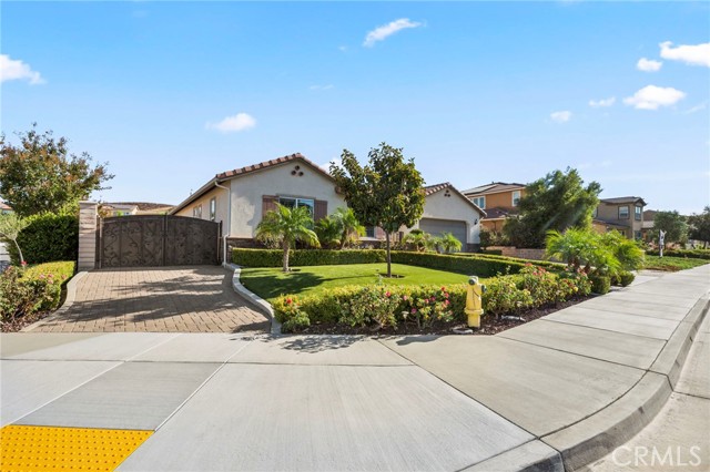 Detail Gallery Image 2 of 60 For 35554 Laurel Tree Ct, Winchester,  CA 92596 - 4 Beds | 2/1 Baths