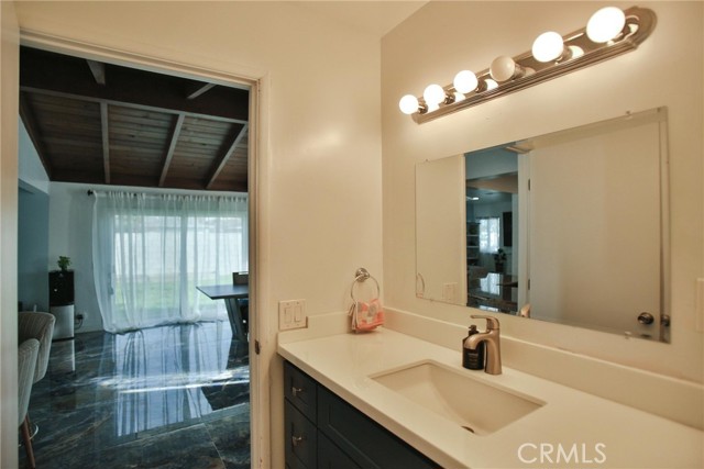 Detail Gallery Image 10 of 21 For 1650 S Pounders Ln, Anaheim,  CA 92804 - 3 Beds | 2 Baths