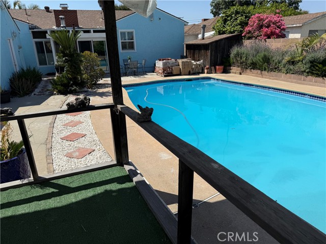 Image 8 of 24 For 12268 Samoline Avenue