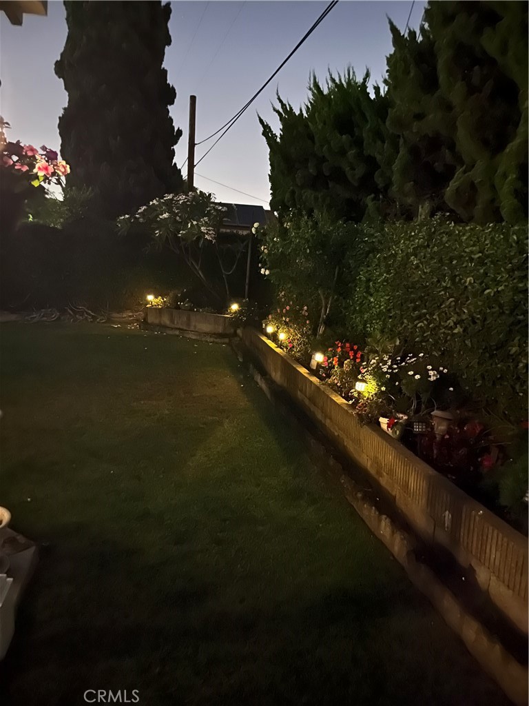 https://media.crmls.org/medias/fbf310f0-389f-42d2-ae3e-de36d9c0f347.jpg?preset=X-Large