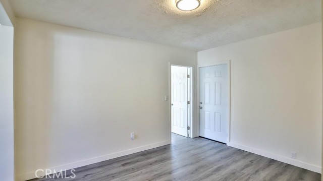 515 S Van Ness Avenue, Santa Ana CA: https://media.crmls.org/medias/fbf3c525-f34f-4d16-8344-686ddde56342.jpg