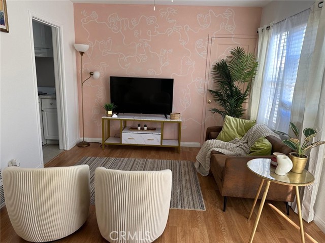 Detail Gallery Image 3 of 17 For 9719 Belmont 1/4 St, Bellflower,  CA 90706 - 1 Beds | 1 Baths