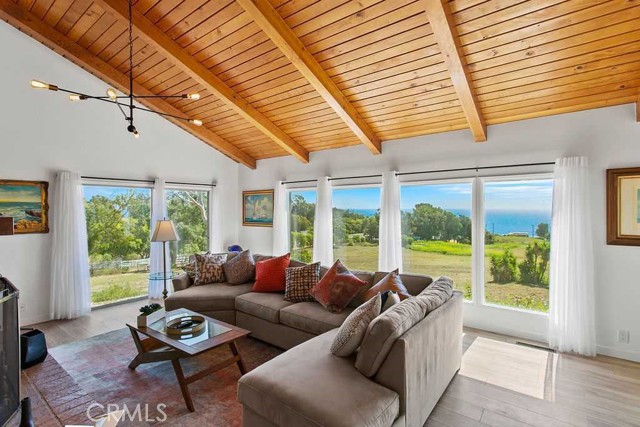 Detail Gallery Image 7 of 34 For 27535 Pacific Coast, Malibu,  CA 90265 - 4 Beds | 4 Baths