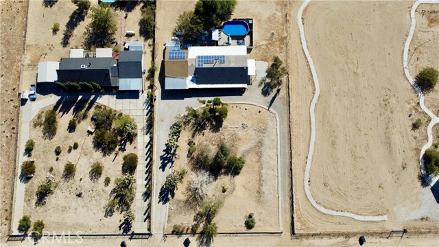 65585 4th S Street, Joshua Tree CA: https://media.crmls.org/medias/fbf5e34e-3d81-425a-94bd-652203d2d208.jpg