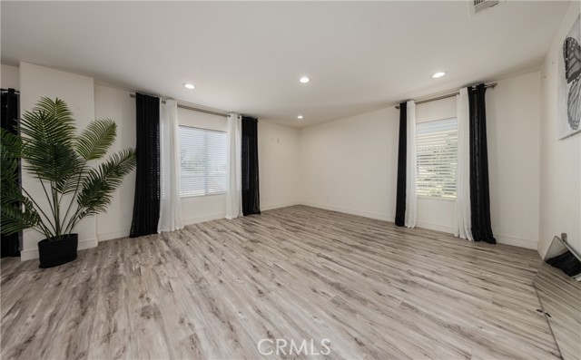 Detail Gallery Image 27 of 38 For 13020 Banning, Victorville,  CA 92392 - 5 Beds | 3/1 Baths