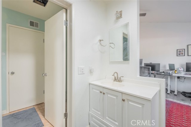 Detail Gallery Image 11 of 28 For 845 E Foothill Bld #H,  Monrovia,  CA 91016 - 2 Beds | 2 Baths