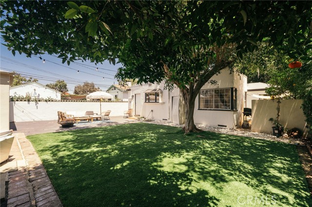 2319 S Corning Street, Los Angeles CA: https://media.crmls.org/medias/fbf844f6-1e2b-4ebb-af9d-eefba62e9f44.jpg