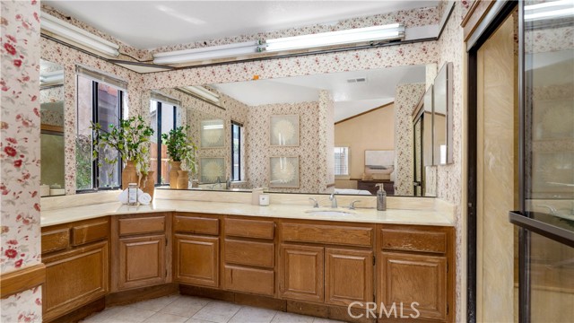 54 Falcon Ridge Drive, Pomona CA: https://media.crmls.org/medias/fbf87b51-c398-4a99-90f3-142cc3ea879c.jpg