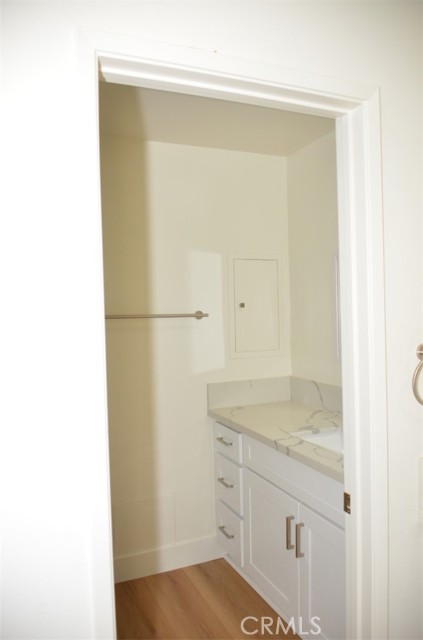 Detail Gallery Image 27 of 39 For 64 Oak Tree Lane, Irvine,  CA 92612 - 4 Beds | 2/1 Baths