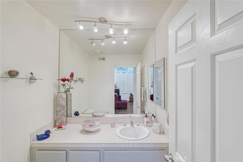 MLS #SR25123888 image #8