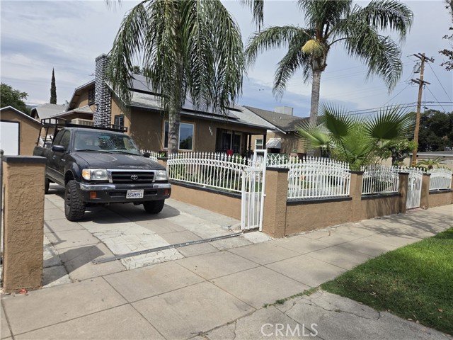Detail Gallery Image 2 of 17 For 738 W 18th St, San Bernardino,  CA 92405 - – Beds | – Baths