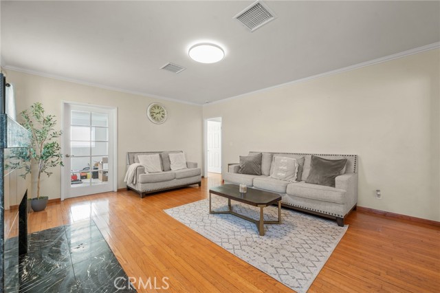 Detail Gallery Image 4 of 35 For 1263 Bresee Ave, Pasadena,  CA 91104 - 3 Beds | 2 Baths