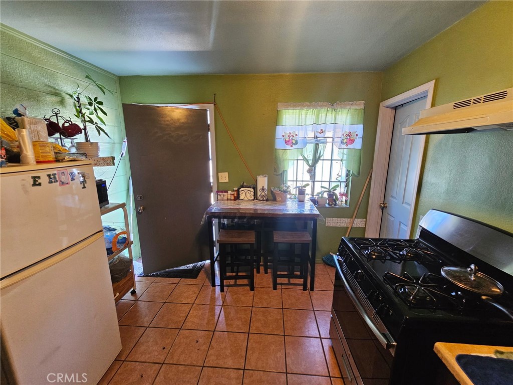 MLS #CV25265028 image #11