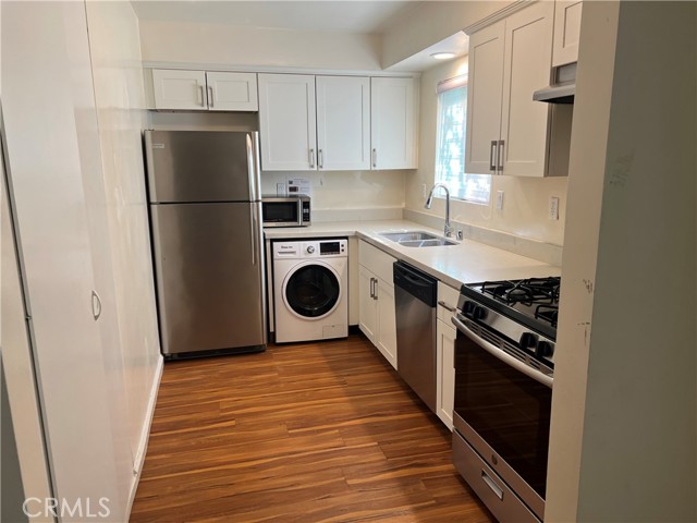 Detail Gallery Image 7 of 11 For 265 N Oakland #7,  Pasadena,  CA 91101 - 23 Beds | 23 Baths