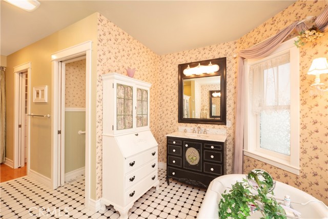 Detail Gallery Image 29 of 75 For 42425 Bear Loop, Big Bear Lake,  CA 92314 - 3 Beds | 3/1 Baths