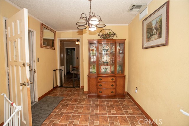 Detail Gallery Image 11 of 22 For 1241 N Azusa Ave, Azusa,  CA 91702 - 2 Beds | 1 Baths