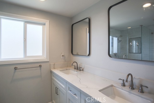 9211 JULIE BETH Street, Cypress CA: https://media.crmls.org/medias/fbfc7c77-bc47-4ae7-b544-0a433898ba70.jpg