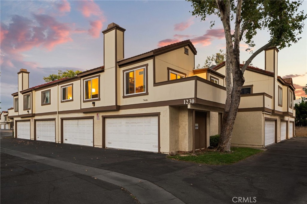 1230 S Cypress Avenue #F