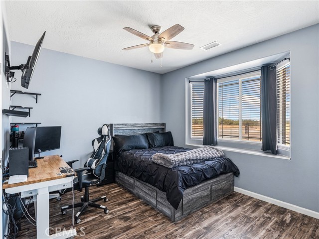 Detail Gallery Image 11 of 50 For 16917 Mora Ct, Hesperia,  CA 92345 - 4 Beds | 3/1 Baths