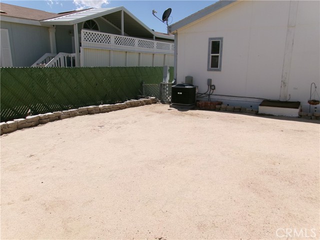 Detail Gallery Image 6 of 61 For 13983 Silver Lake Pl, Victorville,  CA 92395 - 3 Beds | 2 Baths