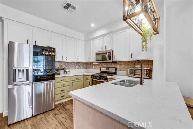 Detail Gallery Image 9 of 30 For 8449 E Arrowhead Way, Anaheim Hills,  CA 92808 - 2 Beds | 2 Baths
