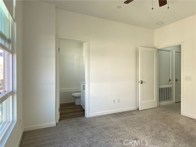 2312 Synergy, Irvine CA: https://media.crmls.org/medias/fbfede41-aa36-4989-884e-c074ff99340f.jpg