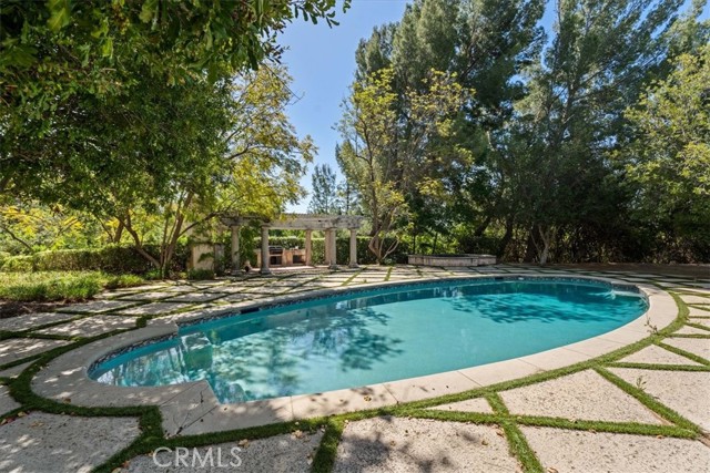 Detail Gallery Image 11 of 31 For 20580 Northridge Rd, Chatsworth,  CA 91311 - 5 Beds | 5 Baths