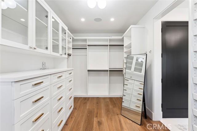 1831 Newport Hills E Drive, Newport Beach CA: https://media.crmls.org/medias/fbff5123-8d35-4d27-afee-2494306dc7e1.jpg