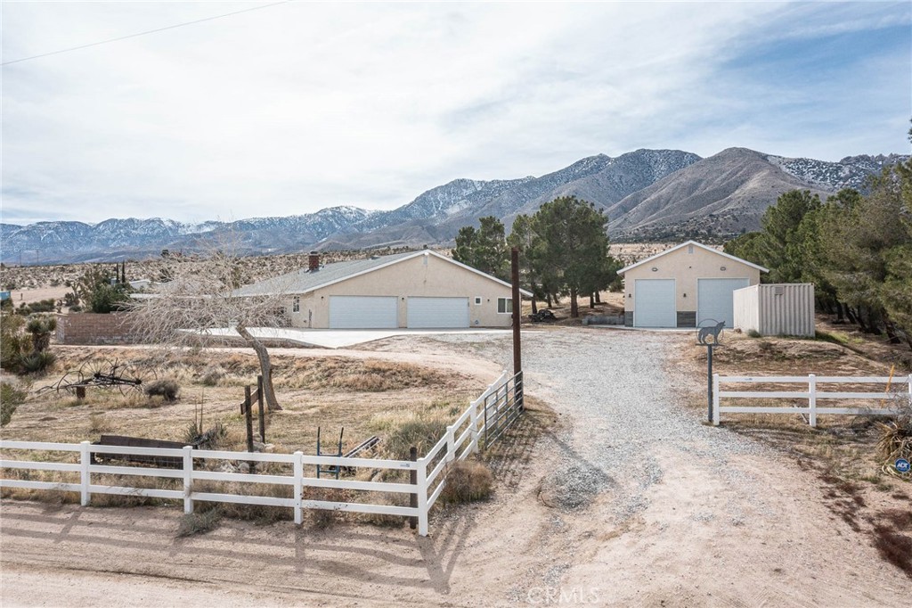 28721 Mountain View Road, Lucerne Valley, CA 92356