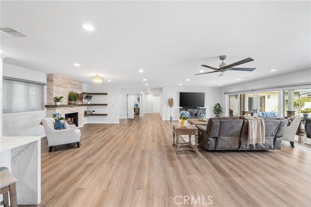 1031 E Andrews Drive, Long Beach CA: https://media.crmls.org/medias/fc0006b1-4ff7-4319-90e7-7824b775d0d4.jpg