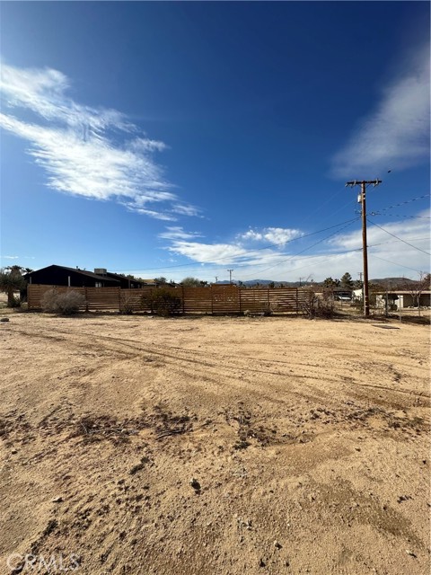 Detail Gallery Image 3 of 4 For 60450 Alta Mesa Dr, Joshua Tree,  CA 92252 - – Beds | – Baths