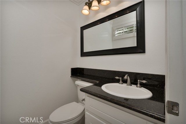 Detail Gallery Image 15 of 30 For 43 Shearwater Pl, Newport Beach,  CA 92660 - 3 Beds | 2/1 Baths