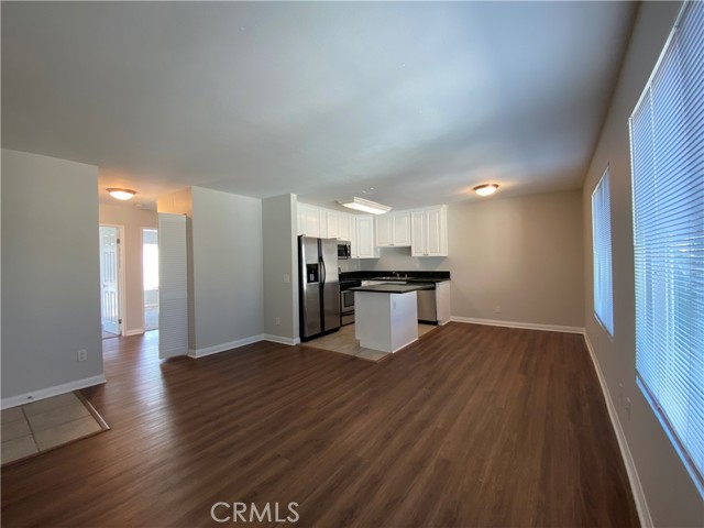 Image 2 for 1027 Newport Ave #202, Long Beach, CA 90804