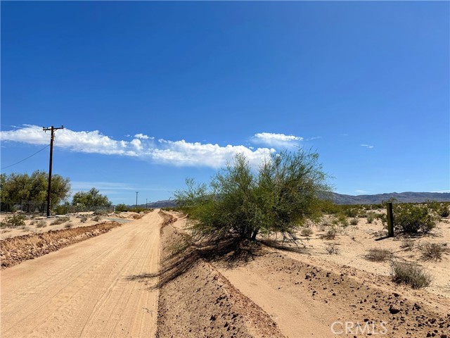 Detail Gallery Image 5 of 6 For 1 Ruby Dr, Twentynine Palms,  CA 92277 - – Beds | – Baths