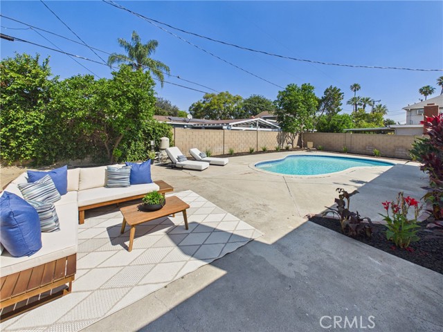 Detail Gallery Image 28 of 33 For 1547 E San Alto, Orange,  CA 92865 - 4 Beds | 2 Baths
