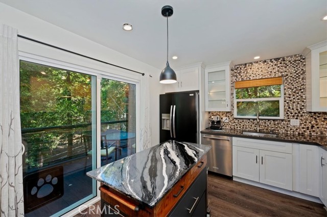 23463 The Blind Trail, Crestline, CA 92325