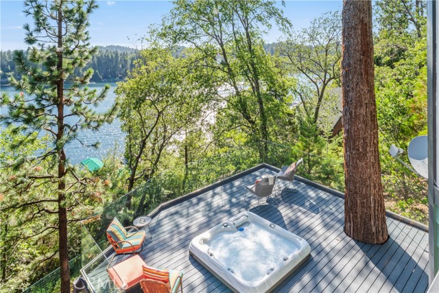 28019 North Shore Road, Lake Arrowhead CA: https://media.crmls.org/medias/fc021f0b-0e51-428c-bb1b-5cc0731d2c61.jpg