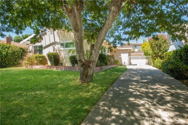 Detail Gallery Image 3 of 30 For 16915 Armstead St, Granada Hills,  CA 91344 - 3 Beds | 2 Baths