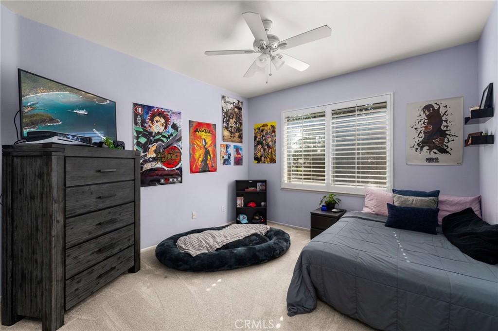 https://media.crmls.org/medias/fc048d6b-c299-4948-ab5c-d8987754528f.jpg?preset=X-Large