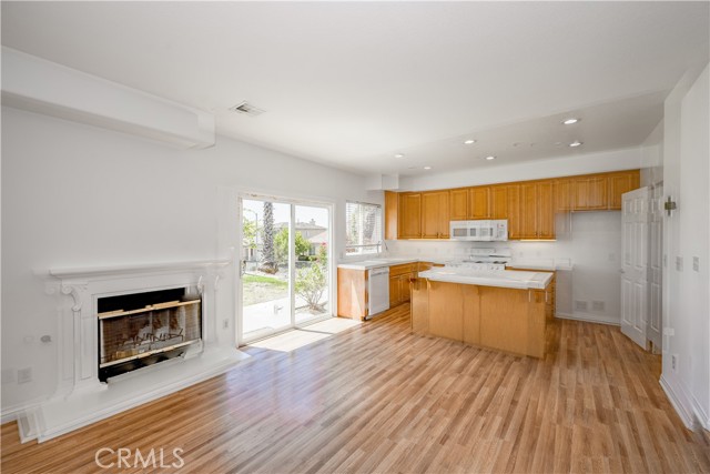 Detail Gallery Image 7 of 20 For 13056 Hagar St, Sylmar,  CA 91342 - 4 Beds | 3 Baths