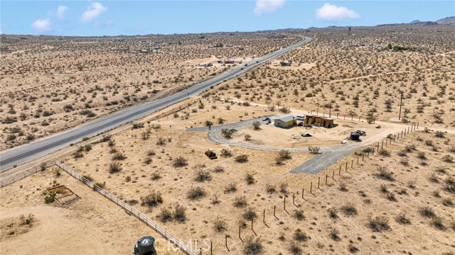 5924 Old Woman Springs Road, Johnson Valley CA: https://media.crmls.org/medias/fc04defe-3362-44b9-9cbf-c126eb97a33a.jpg