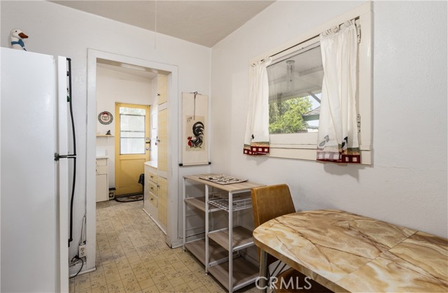 11460 Terracina Blvd, Redlands CA: https://media.crmls.org/medias/fc051c52-de2d-453b-a9c8-fcad08d1be67.jpg
