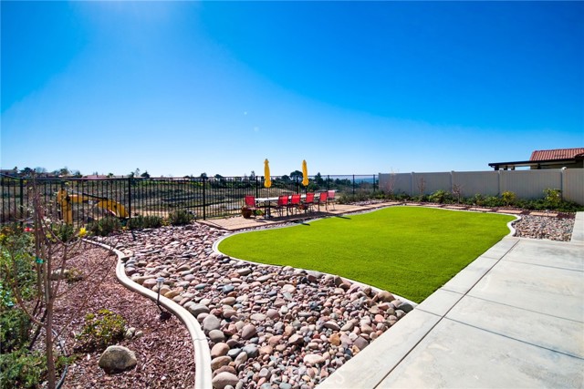 Detail Gallery Image 36 of 44 For 34955 S Serano Sq, Yucaipa,  CA 92399 - 5 Beds | 4 Baths