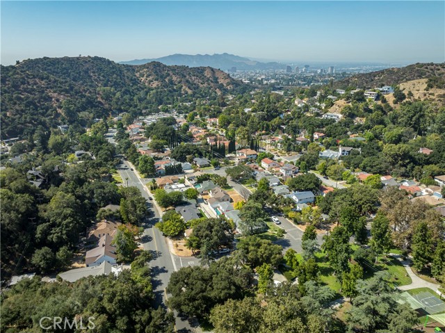 Detail Gallery Image 49 of 53 For 2516 E Glenoaks Bld, Glendale,  CA 91206 - 3 Beds | 2 Baths