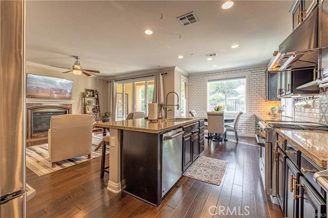 Detail Gallery Image 15 of 63 For 28322 Chisel Ct, Valencia,  CA 91354 - 5 Beds | 4 Baths