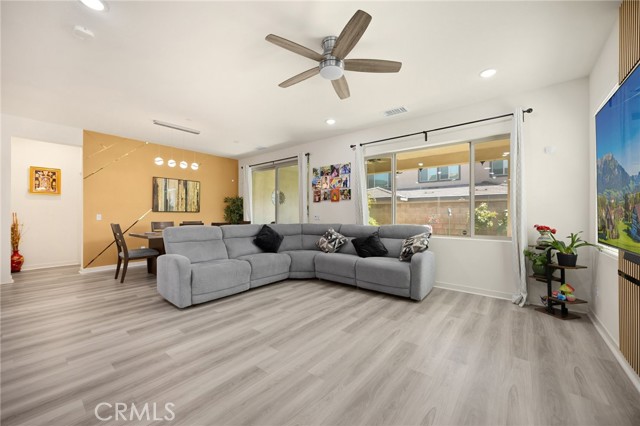 Detail Gallery Image 7 of 41 For 2670 E Embry Ln, Ontario,  CA 91762 - 4 Beds | 3 Baths
