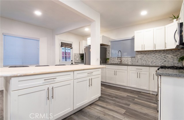 Detail Gallery Image 12 of 27 For 3980 Platt, Lynwood,  CA 90262 - 4 Beds | 2 Baths