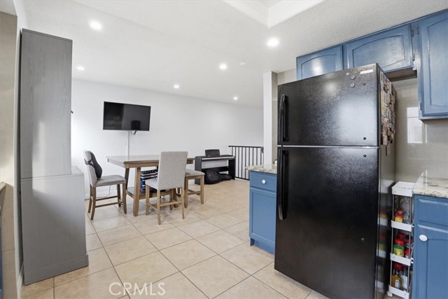 Detail Gallery Image 14 of 43 For 14325 Foothill #9,  Sylmar,  CA 91342 - 2 Beds | 2/1 Baths